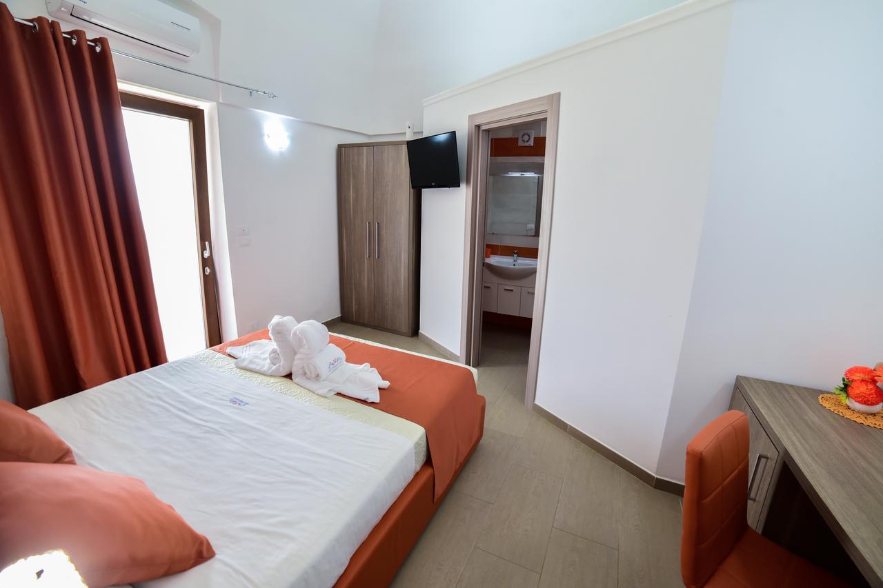 La Palazzina Bed & Breakfast Porto Cesareo Exterior foto
